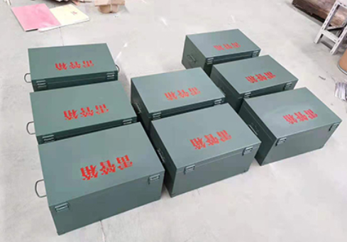 东安炸药箱和雷管箱一般是怎么存放的？